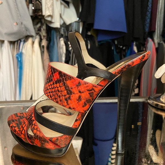 Red and Black open toe heels - Picture 2 of 5